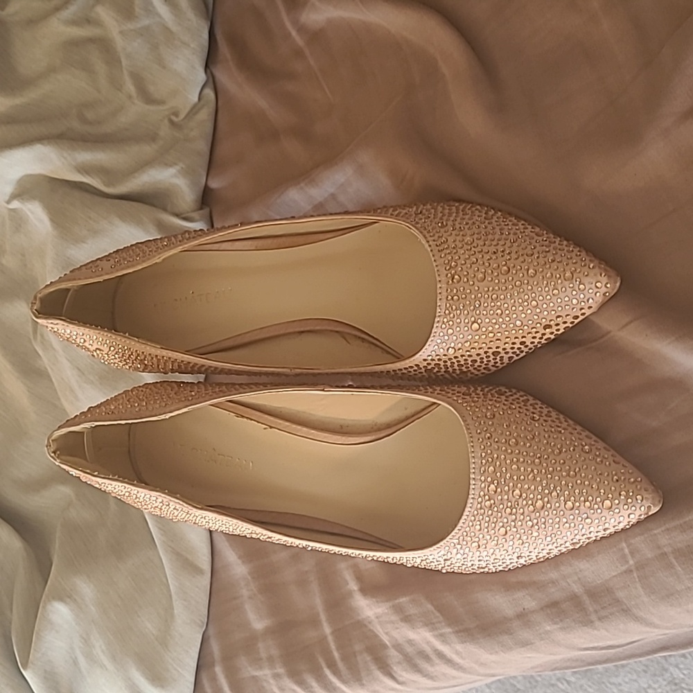 Shoes - Picture 4 of 8